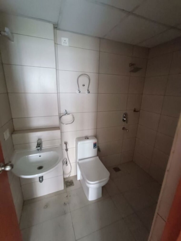 Bathroom, tata-eureka-park 2 Bedroom 1150 Sq.Ft. Apartment In Sector 150 Noida 10232464