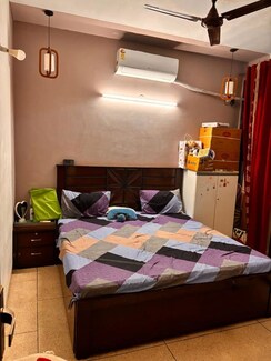 2 BHK + Pooja Room Builder Floor For Rent in Auram Floor