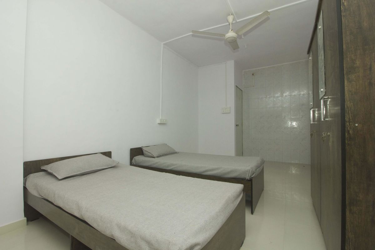 Pg For Rent in Malad West