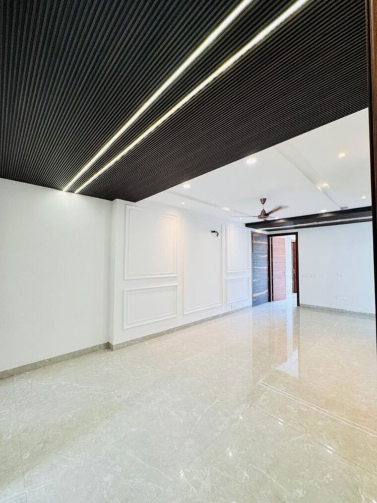 Room, sector 4 3 Bedroom 3150 Sq.Ft. Builder Floor In Sector 4 Panchkula 10232500