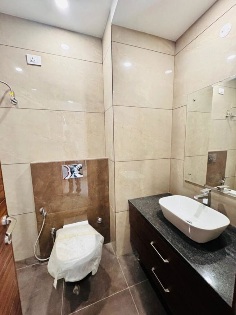 Bathroom, sector 4 3 Bedroom 3150 Sq.Ft. Builder Floor In Sector 4 Panchkula 10232500