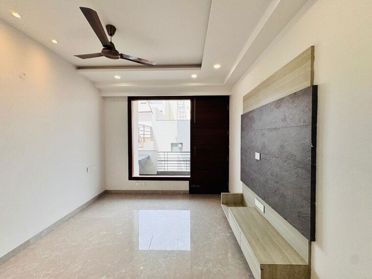 Room, sector 4 3 Bedroom 3150 Sq.Ft. Builder Floor In Sector 4 Panchkula 10232500