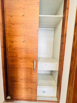 Furnished Amenities in 3 BHK Builder Floor at Sector 4 – for Sale