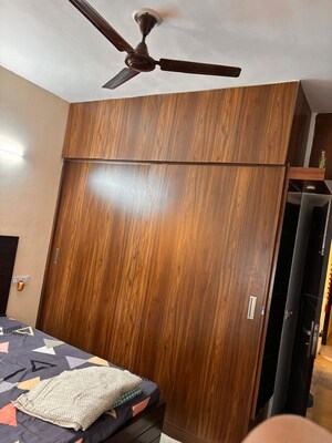 Furnished Amenities in 2 BHK Builder Floor at Unitech South City II, Sector 50 – for Rent