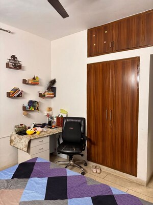 Living Room in 2 BHK Builder Floor at Unitech South City II, Sector 50 – for Rent