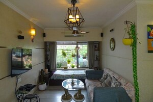 2 BHK Apartment For Rent in Santacruz West