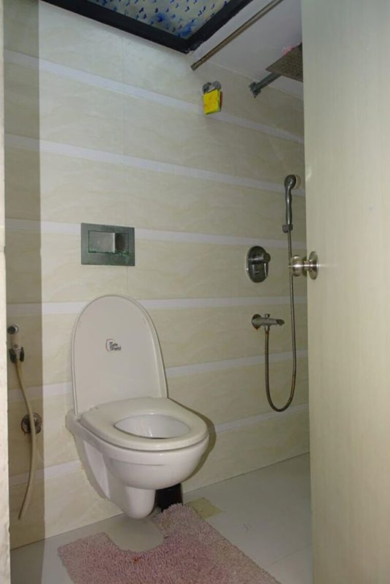 Bathroom, santacruz west 2 Bedroom 750 Sq.Ft. Apartment In Santacruz West Mumbai 10232495