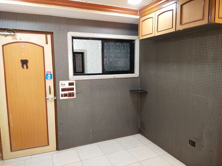 Room, triveni-apartment-syndicate Commercial Office Space 350 Sq.Ft. In Kalyan West Thane 10232509