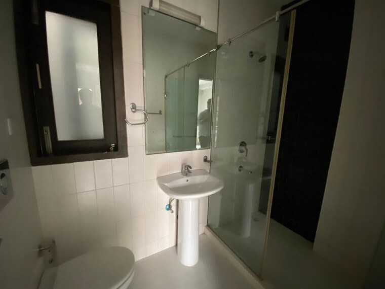 Team Area, saket 4 Bedroom 300 Sq.Yd. Builder Floor In Saket Delhi 10232510