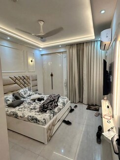 2 BHK Apartment For Rent in Gaur City 5th Avenue