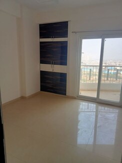 3 BHK + Pooja Room,Servant Room Villa For Rent in Amrapali Leisure Valley