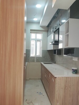 Kitchen in 2.5 BHK Builder Floor at Signature Global City, Sector 37d – for Rent