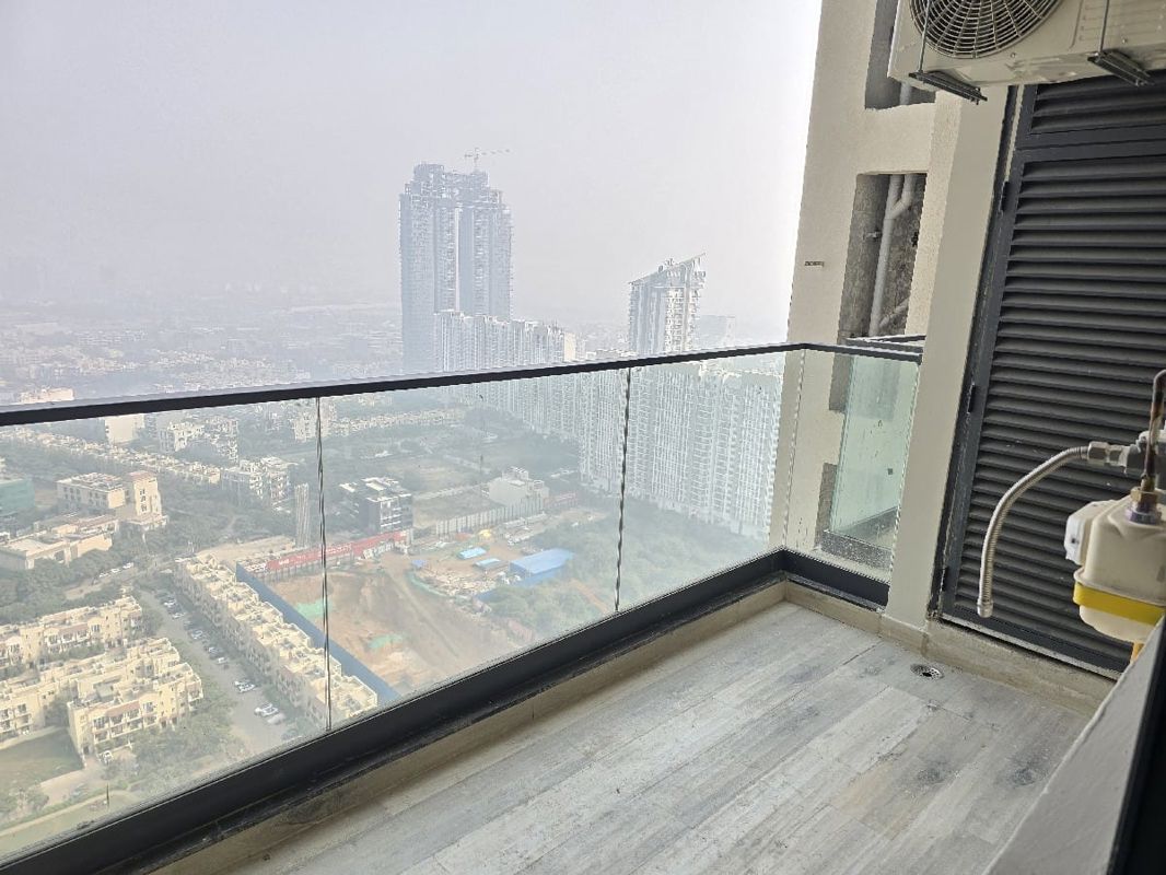 3 BHK + Servant Room Apartment For Rent in M3M Heights