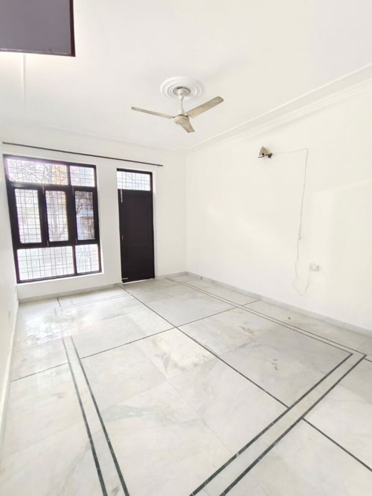 Room, sector 2 3 Bedroom 1850 Sq.Ft. Builder Floor In Sector 2 Gurgaon 10230524