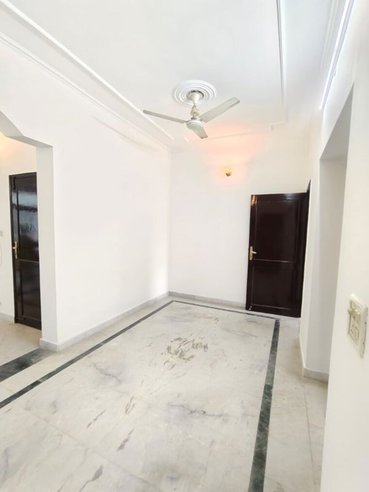 undefined, sector 2 3 Bedroom 1850 Sq.Ft. Builder Floor In Sector 2 Gurgaon 10230524