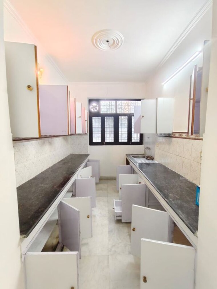 Kitchen, sector 2 3 Bedroom 1850 Sq.Ft. Builder Floor In Sector 2 Gurgaon 10230524