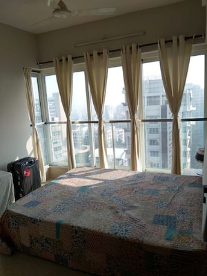 Bedroom in 2 BHK Apartment at Bandra West – for Rent