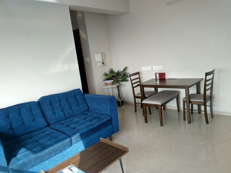 Living Room, bandra west 2 Bedroom 700 Sq.Ft. Apartment In Bandra West Mumbai 10232531