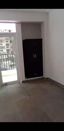 2.5 BHK + Study Room Apartment For Sale in Gaur City 2 - 12th Avenue