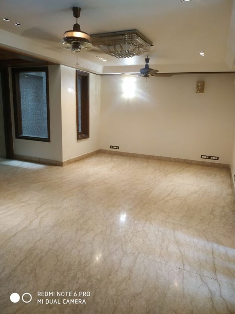 Room, saket 4 Bedroom 300 Sq.Yd. Builder Floor In Saket Delhi 10232557
