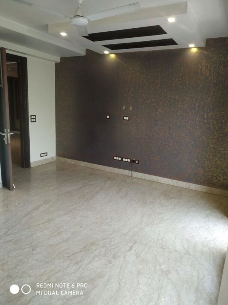 Room, saket 4 Bedroom 300 Sq.Yd. Builder Floor In Saket Delhi 10232557