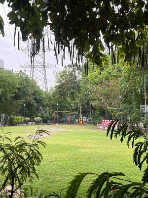 3 BHK Builder Floor – Garden View at Vipul World Floors, Sector 48 - for Rent