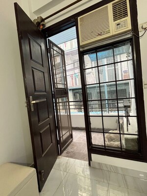 Balcony in 3 BHK Builder Floor at Vipul World Floors, Sector 48 – for Rent
