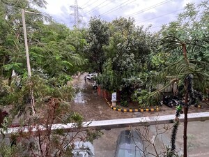 Balcony in 3 BHK Builder Floor at Vipul World Floors, Sector 48 – for Rent