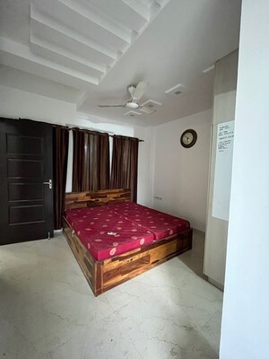 Bedroom in 3 BHK Builder Floor at Vipul World Floors, Sector 48 – for Rent