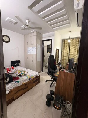 Bedroom in 3 BHK Builder Floor at Vipul World Floors, Sector 48 – for Rent