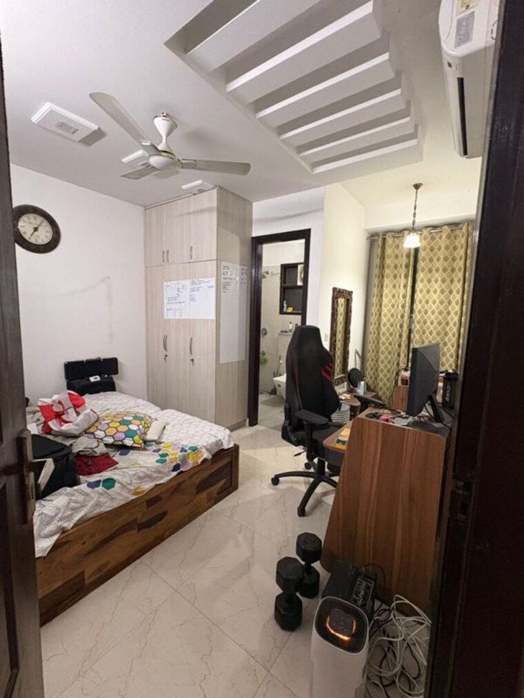 Bedroom, vipul-world-floors 3 Bedroom 1750 Sq.Ft. Builder Floor In Sector 48 Gurgaon 10201386