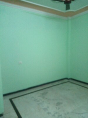 Room in 2 BHK Independent House at Beta Ii Greater Noida – for Rent