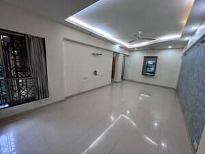 Room in 2 BHK Apartment at Santacruz West – for Rent