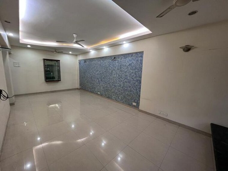 Room, santacruz west 2 Bedroom 850 Sq.Ft. Apartment In Santacruz West Mumbai 10232585