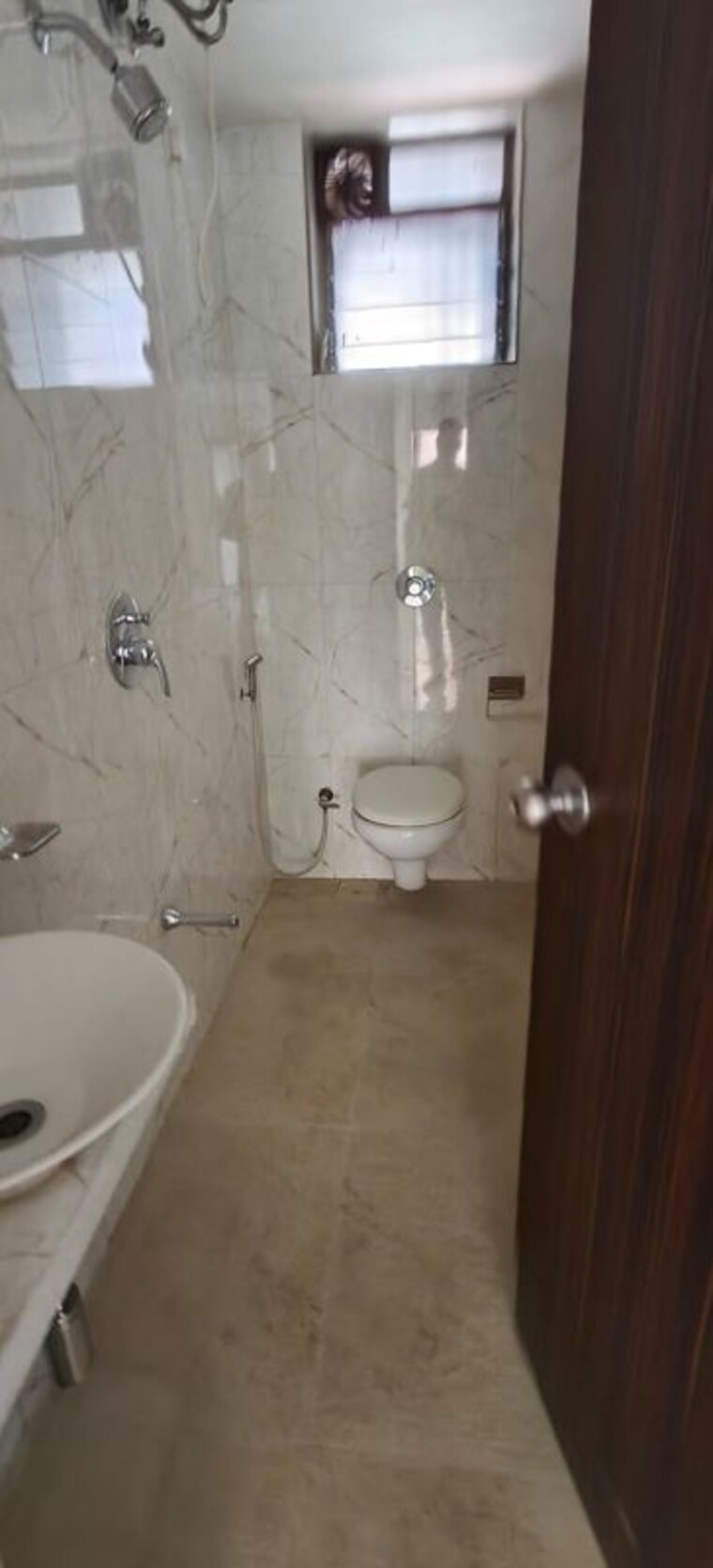 Bathroom, dlh-imur 3 Bedroom 1450 Sq.Ft. Apartment In Andheri West Mumbai 10232607