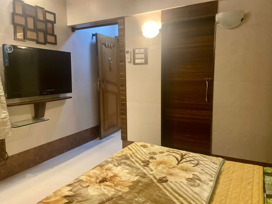3 BHK + Servant Room Apartment For Rent in Sneh CHS Santacruz