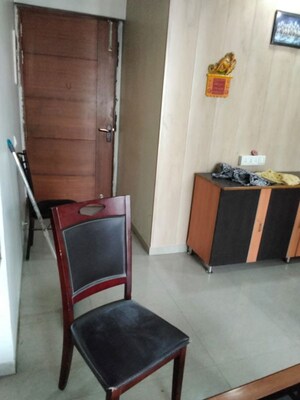 Furnished Amenities in 3 BHK Apartment at Omaxe R2, Gomti Nagar – for Sale