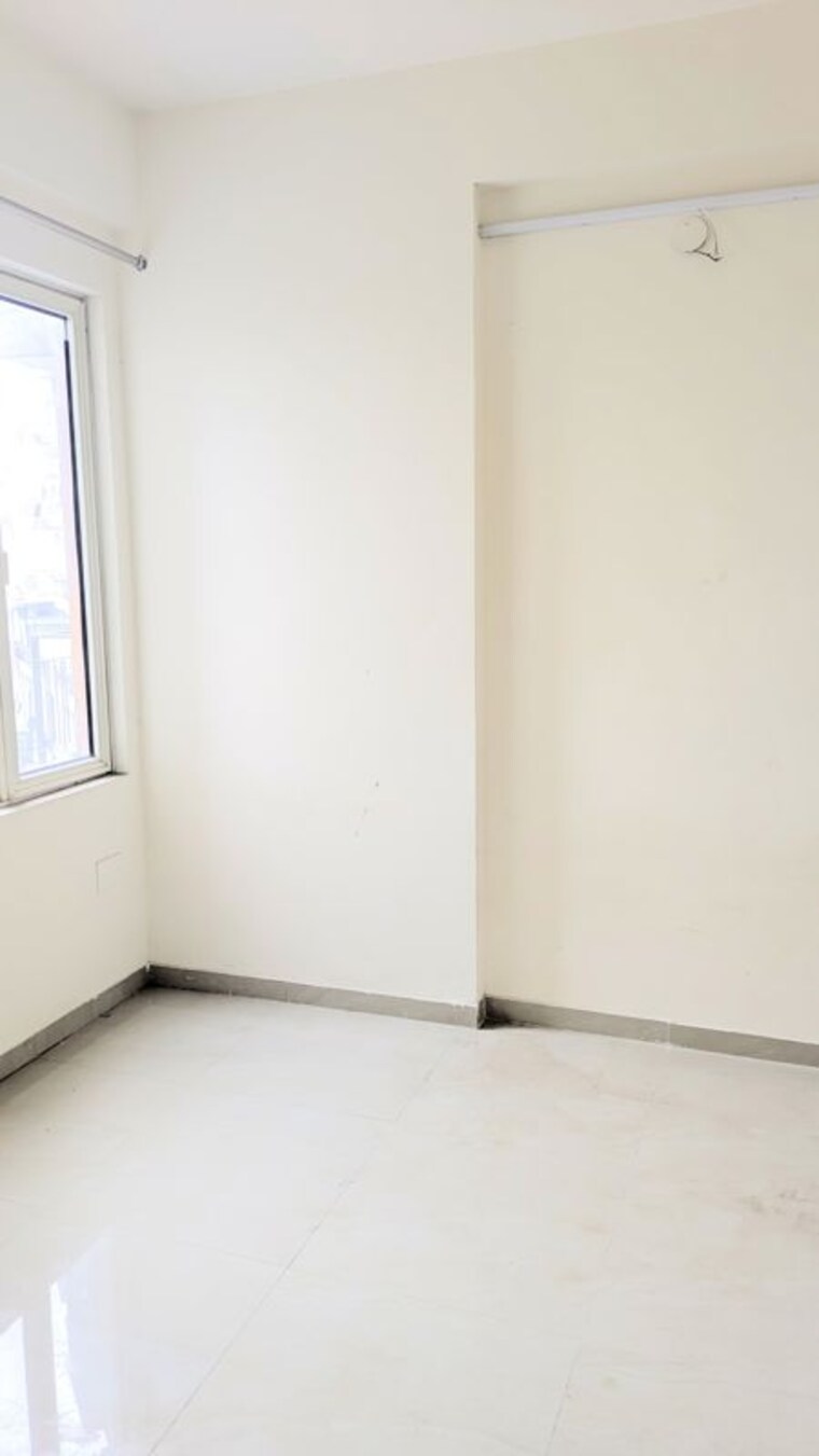 Room, rof-aalayas 2 Bedroom 574 Sq.Ft. Apartment In Sector 102 Gurgaon 10173618