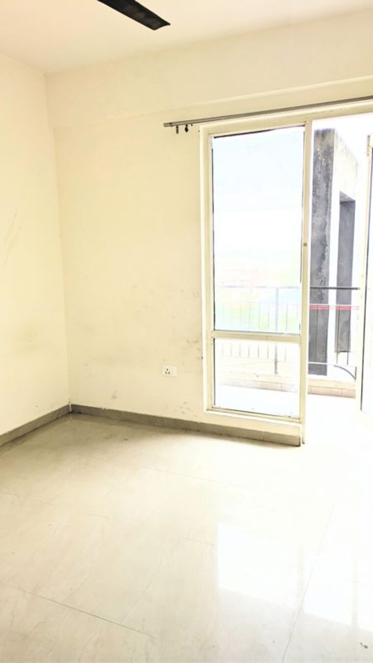 Room, rof-aalayas 2 Bedroom 574 Sq.Ft. Apartment In Sector 102 Gurgaon 10173618