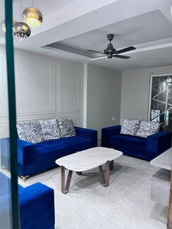 3 BHK + Servant Room Builder Floor For Rent in DLF Phase II