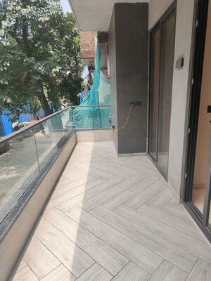 Balcony in 3.5 BHK Builder Floor at Green Park – for Rent