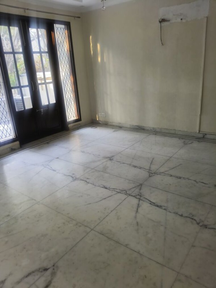 Room, dlf phase ii 4 Bedroom 215 Sq.Yd. Villa In Dlf Phase ii Gurgaon 10133470