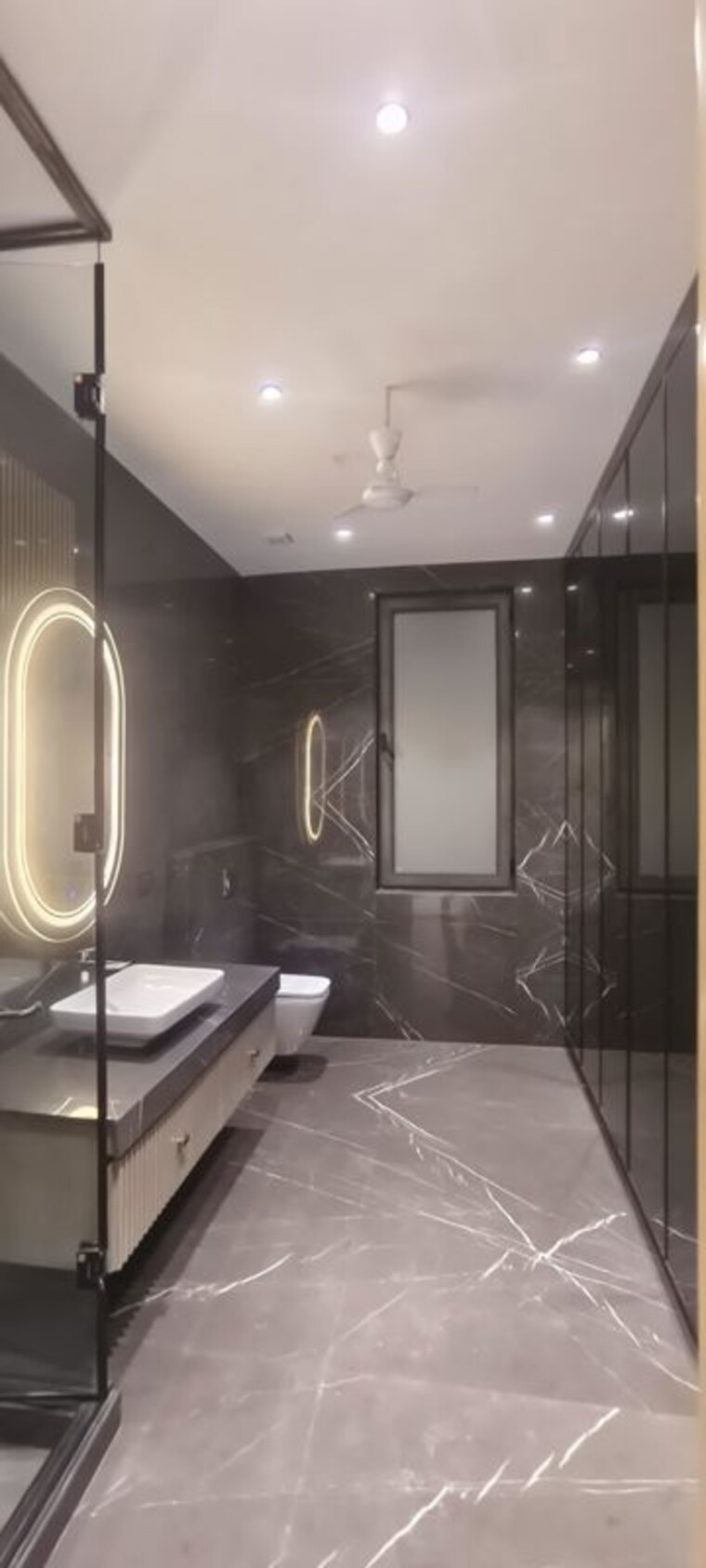 Bathroom, safdarjung development area 3.5 Bedroom 1800 Sq.Ft. Builder Floor In Safdarjung Development Area Delhi 10232650
