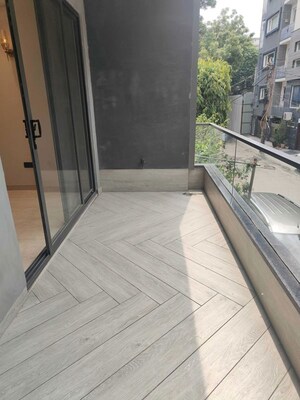 Balcony in 3.5 BHK Builder Floor at Green Park – for Rent