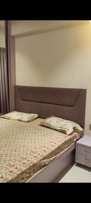 Bedroom in 3 BHK Apartment at Manpada – for Rent