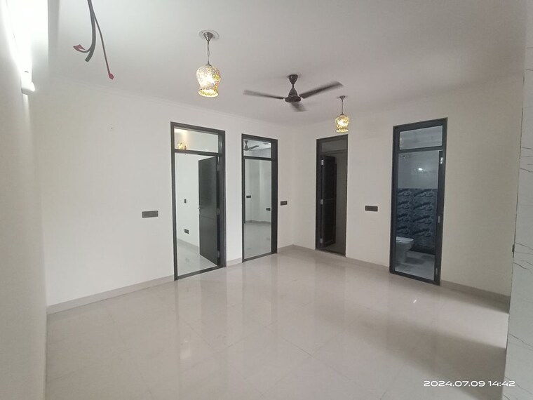 Room, vasant kunj 3 Bedroom 13000 Sq.Ft. Builder Floor In Vasant Kunj Delhi 10232658