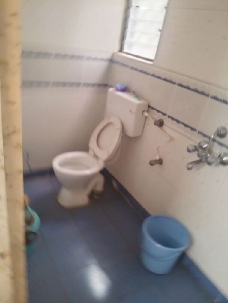 Bathroom, amrut-runwal-daffodils 3 Bedroom 1800 Sq.Ft. Apartment In Nibm Pune 10232665