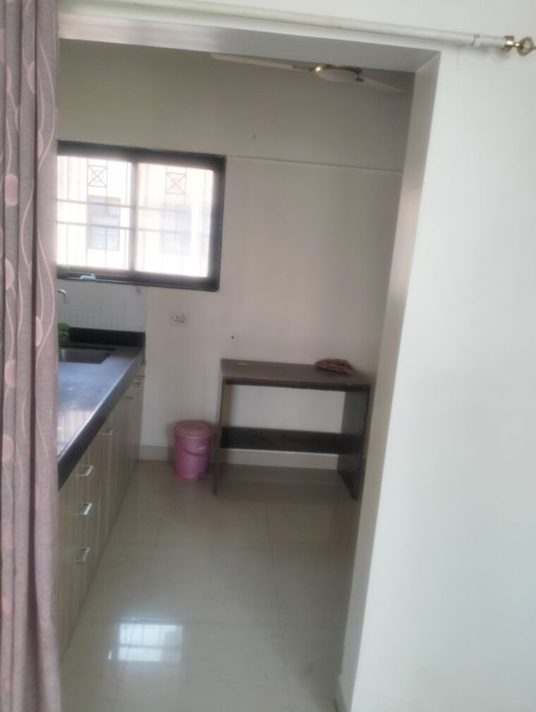 Kitchen, amrut-runwal-daffodils 3 Bedroom 1800 Sq.Ft. Apartment In Nibm Pune 10232665