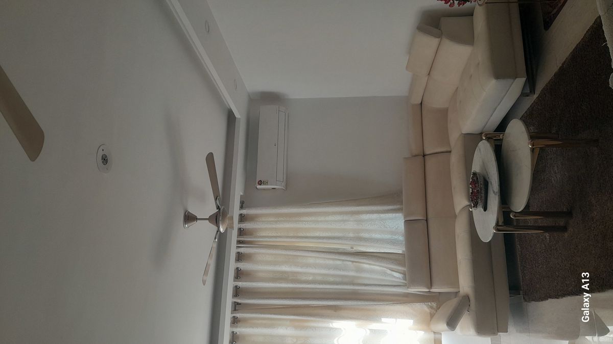 3 BHK + Pooja Room Builder Floor For Rent in Unitech South City II