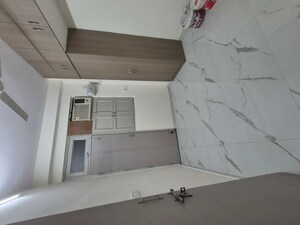 Bathroom in 1 BHK Builder Floor at Mayur Vihar – for Rent